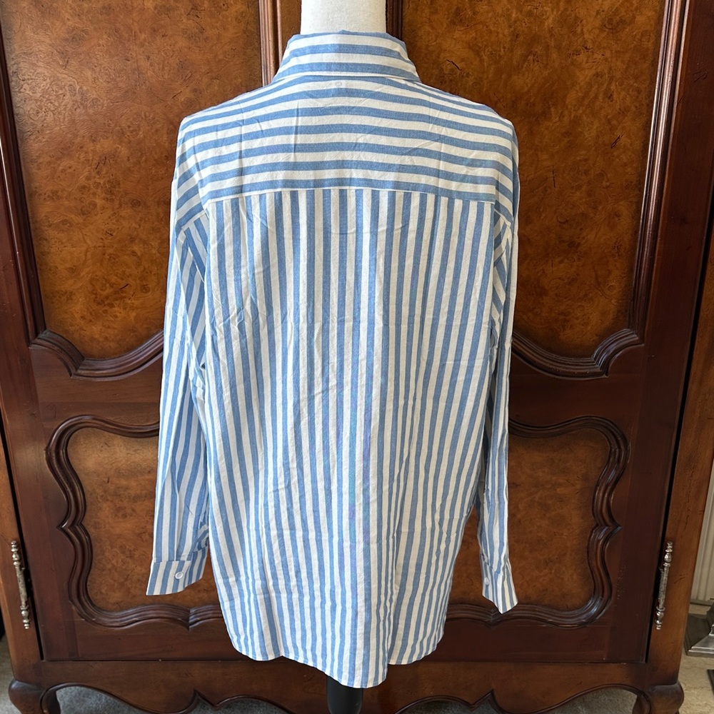 White and Blue Long Sleeve Button Down Shirt - Picture 9 of 17